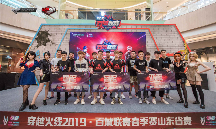 Falcons , 3DMAX , TyLoo , 和 aurora 在 FISSURE Playground 2 中赢得初赛